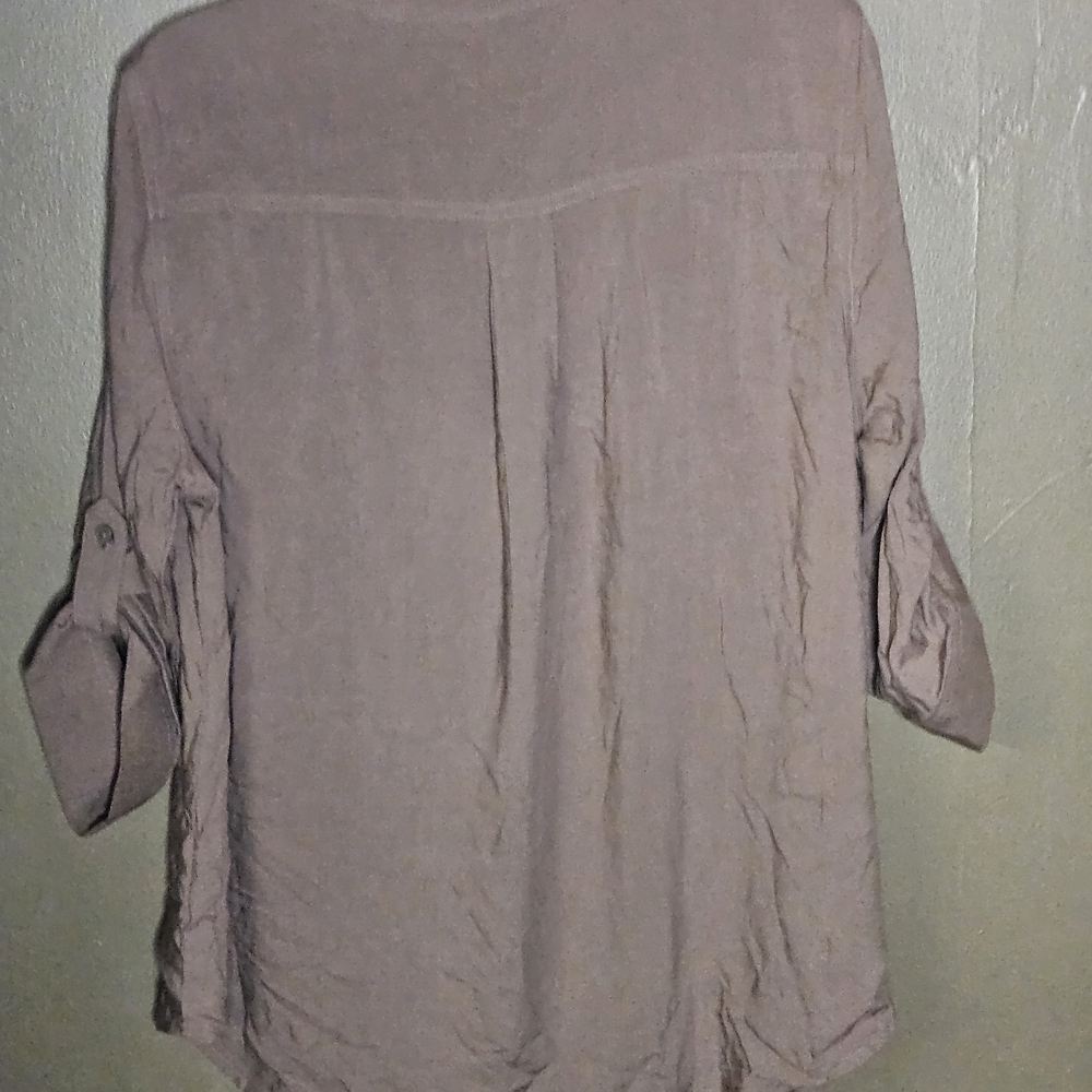 💥Sale💥NWT Torrid Women's Brown Button-Up Top - Picture 3 of 4